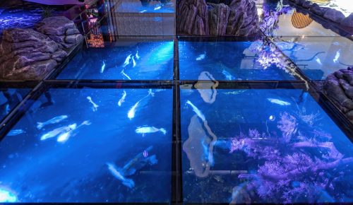 水族館アート作品用　水槽LEDの脚にアジャスターボルトを活用